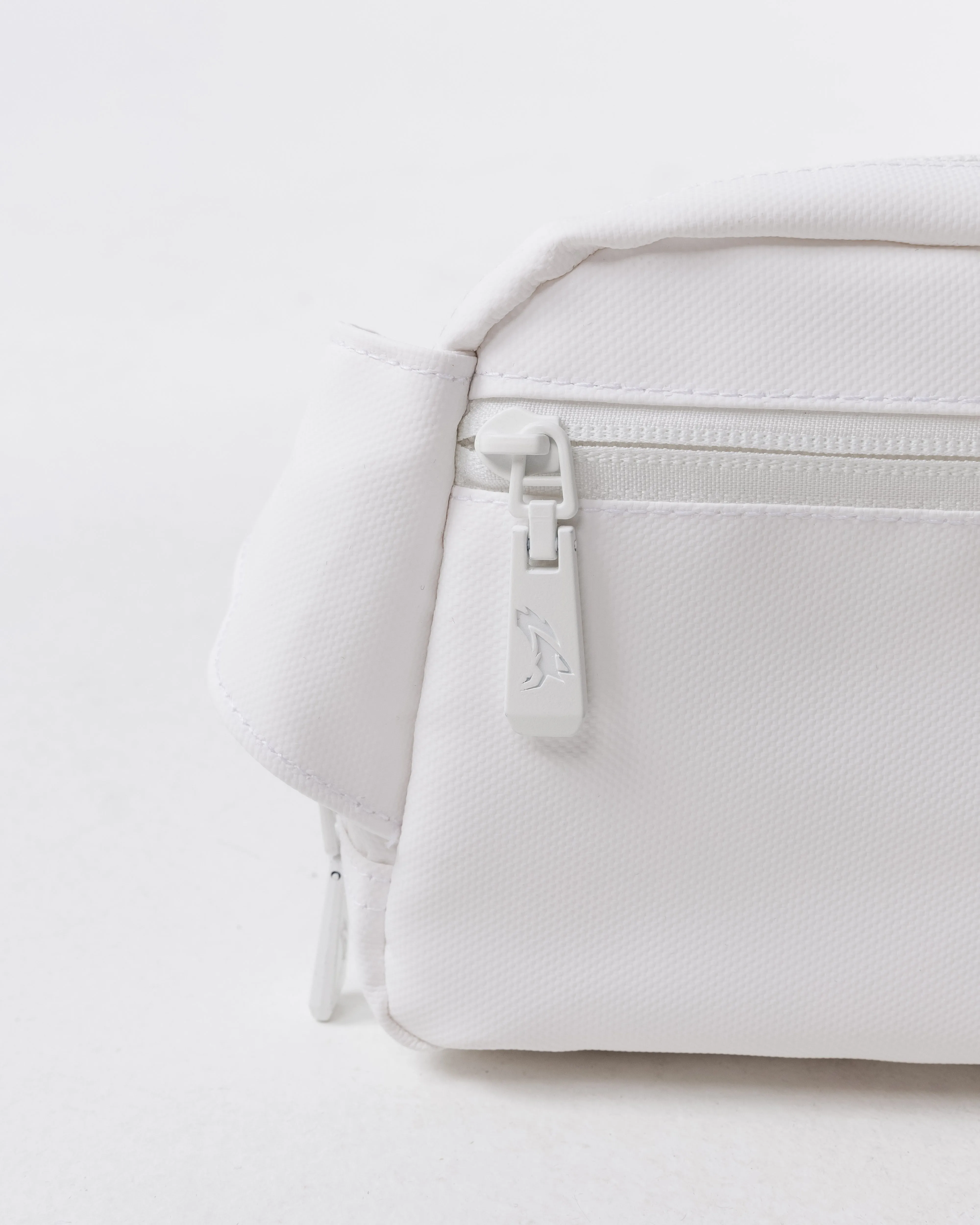 Alphalete Core Crossbody - White