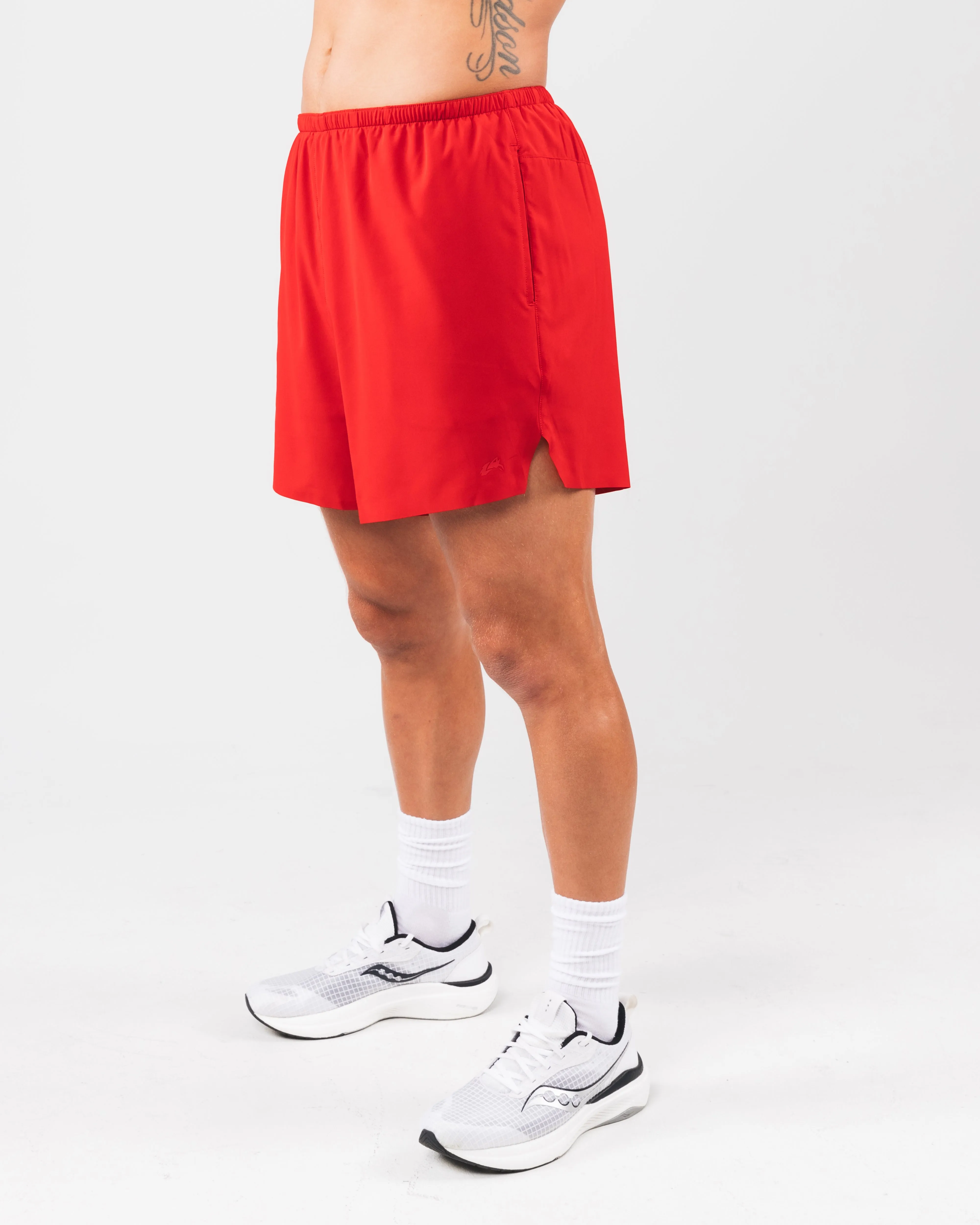 Alphalete Strike Short - Carmine