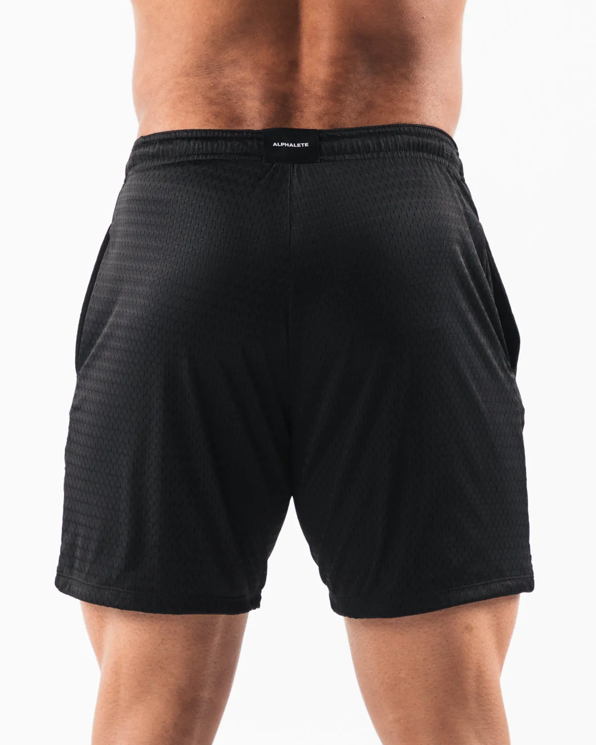 Alphalete Wolf Head Mesh Short 6" - Black