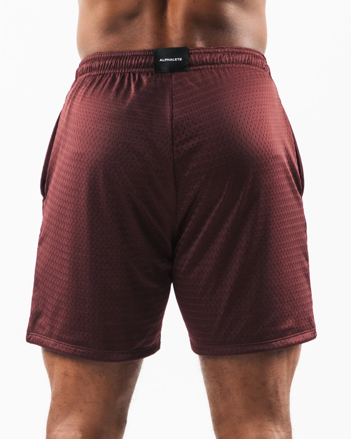 Alphalete Wolf Head Mesh Short 6" - Sangria
