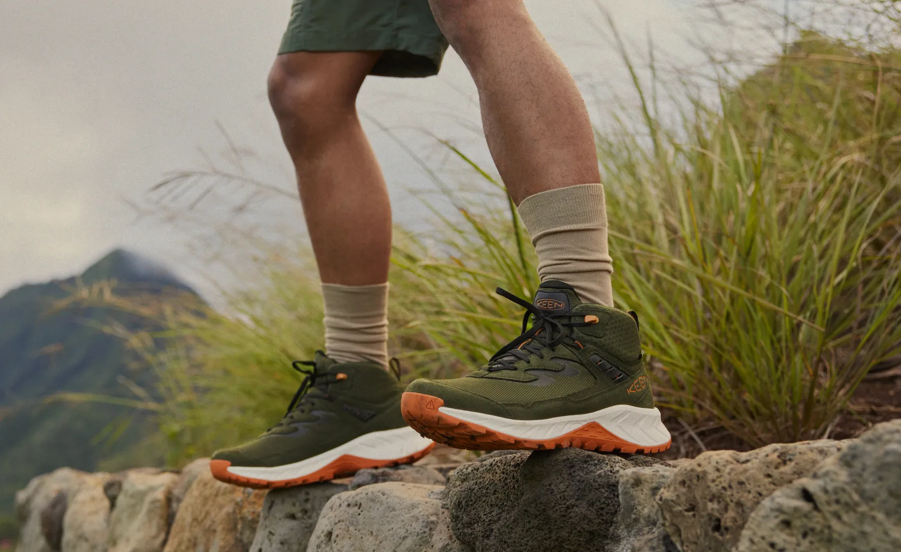 Keen Men's Hightrail Waterproof Hiking Boot  |  Forest Night/Gold Flame