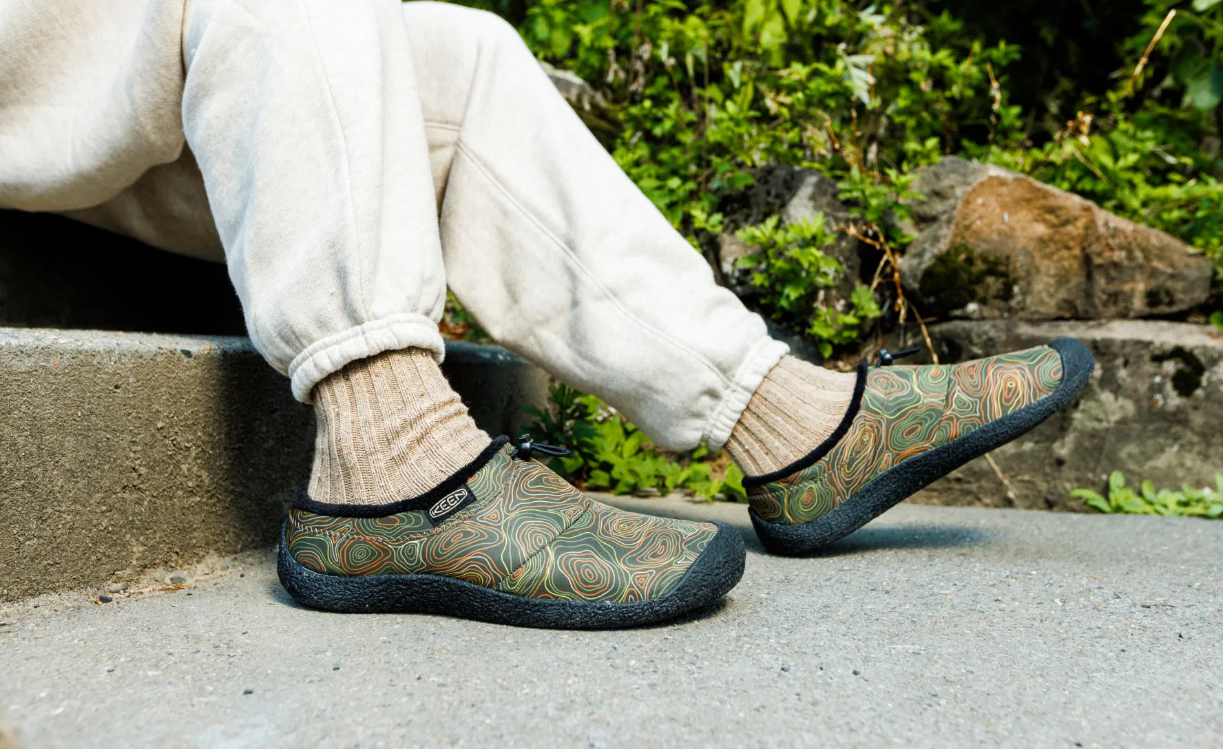 Keen Men's Howser III Slide  |  Black Olive/Light Curry