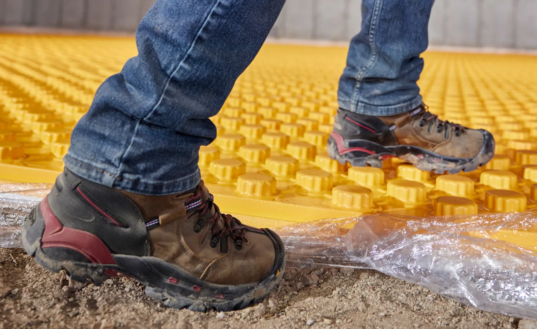 Keen Men's Pittsburgh 6" Waterproof Boot (Steel Toe)  |  Bison