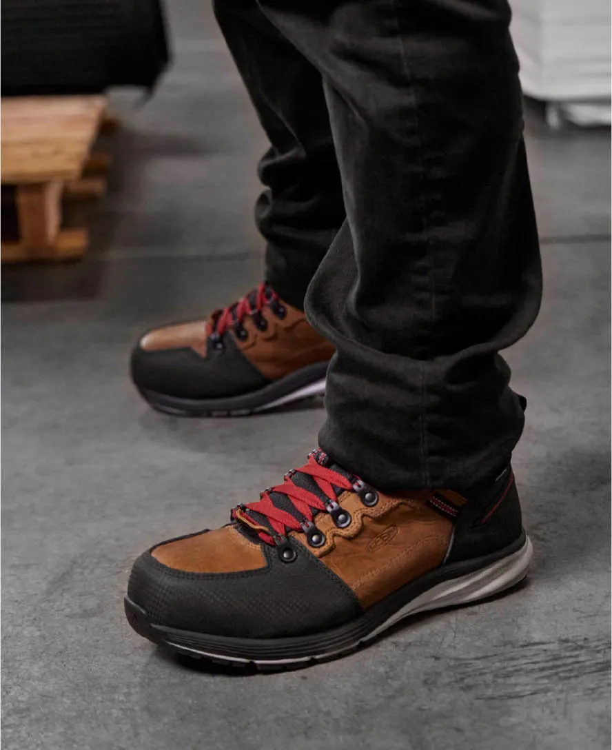 Keen Men's Red Hook Waterproof Boot (Carbon Toe)  |  Tobacco/Black