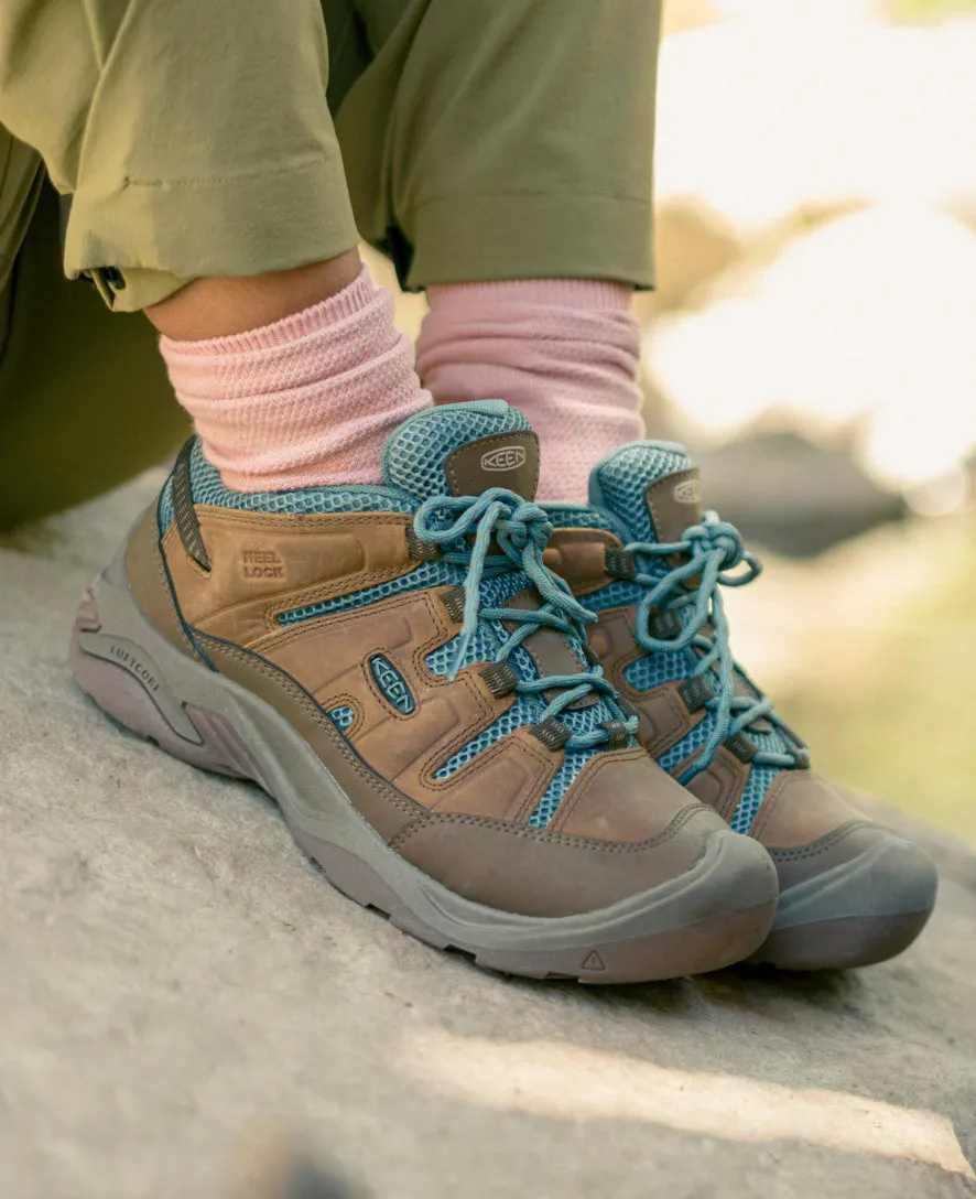 Keen Women's Circadia Vent Shoe  |  Syrup/Boysenberry