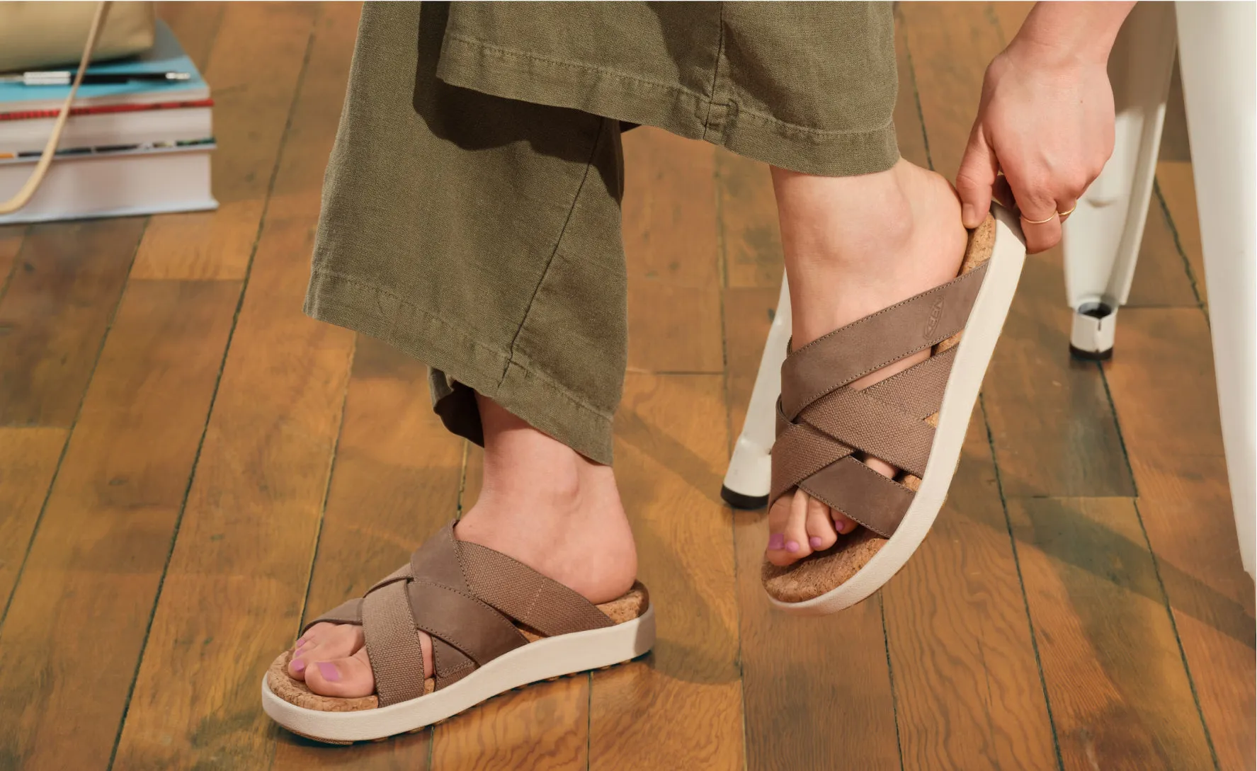 Keen Women's Elle Mixed Slide  |  Black/Birch